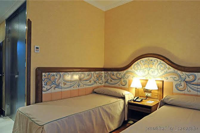 Sea Flower Hotel Da Nang Bagian luar foto