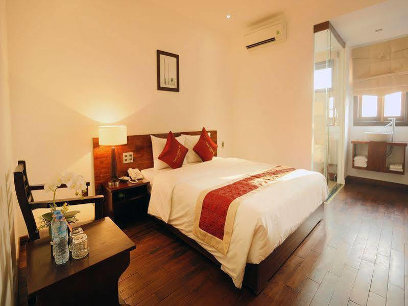 Sea Flower Hotel Da Nang Bagian luar foto