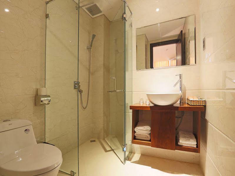 Sea Flower Hotel Da Nang Bagian luar foto