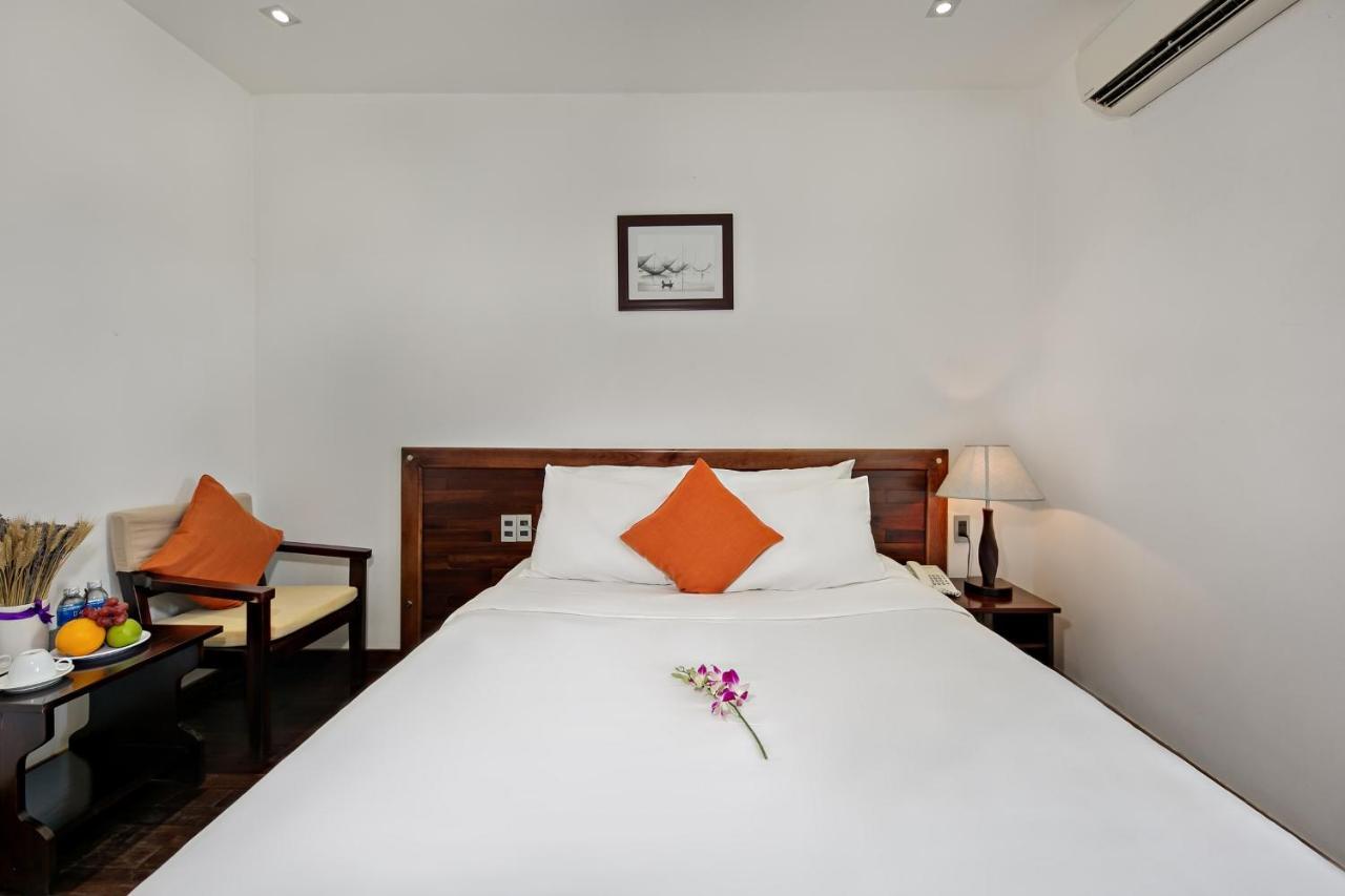 Sea Flower Hotel Da Nang Bagian luar foto