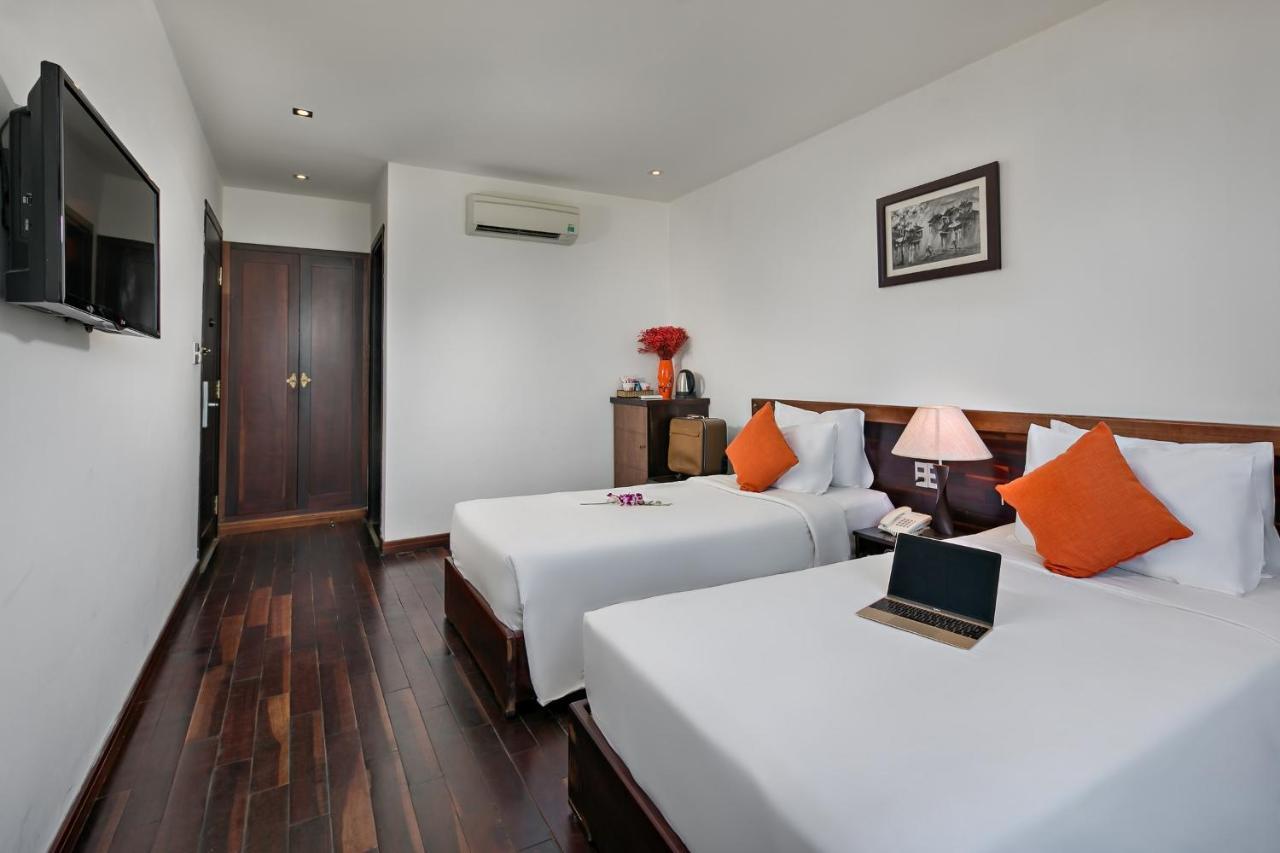 Sea Flower Hotel Da Nang Bagian luar foto