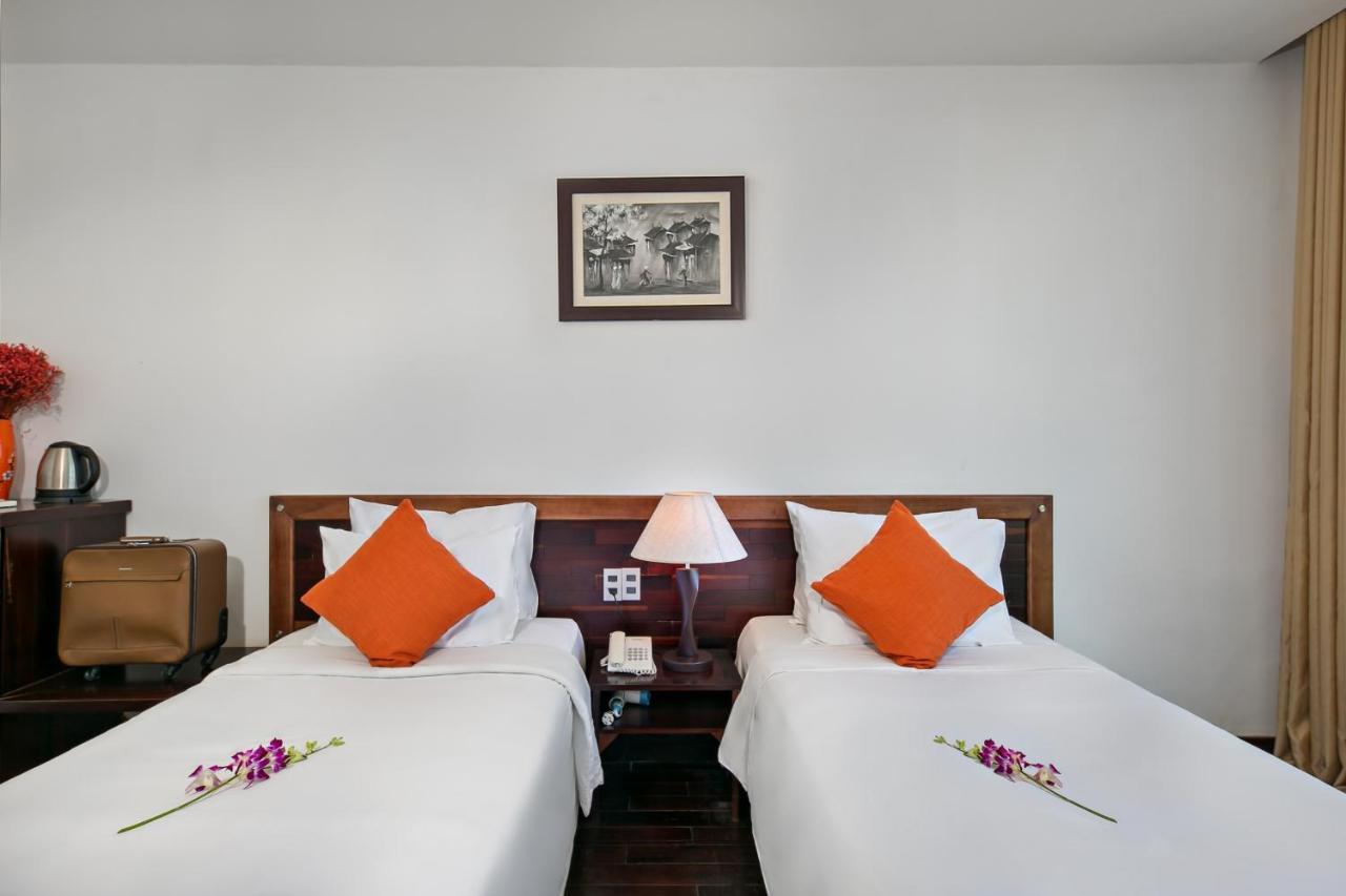 Sea Flower Hotel Da Nang Bagian luar foto